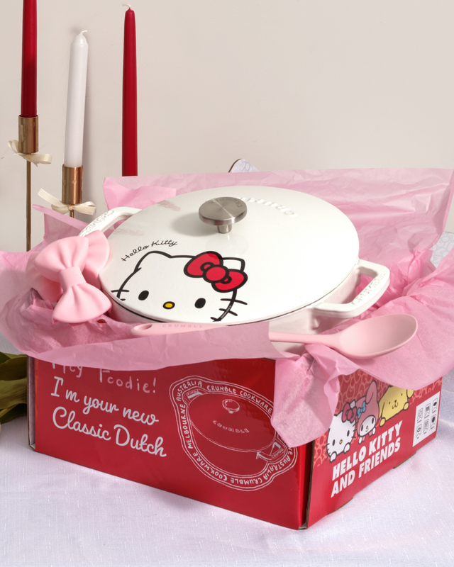 Limited Edition Hello Kitty Classic Round Dutch Oven 26cm