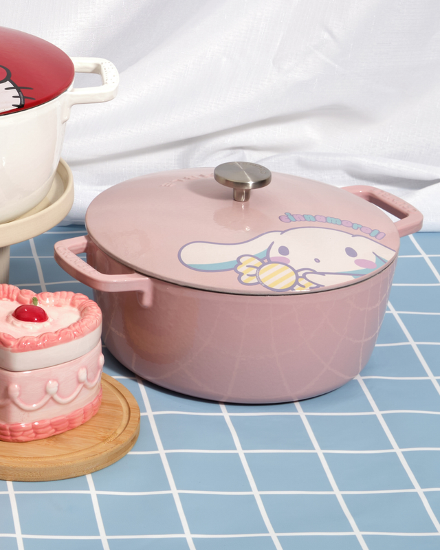 Limited Edition Cinnamoroll Classic Round Dutch Oven 26cm
